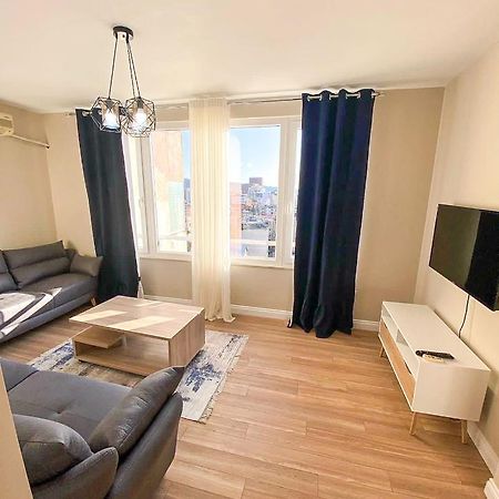 Skyline View 2Br Apartment Тирана Екстер'єр фото