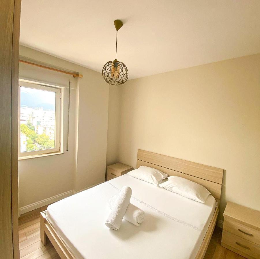 Skyline View 2Br Apartment Тирана Екстер'єр фото
