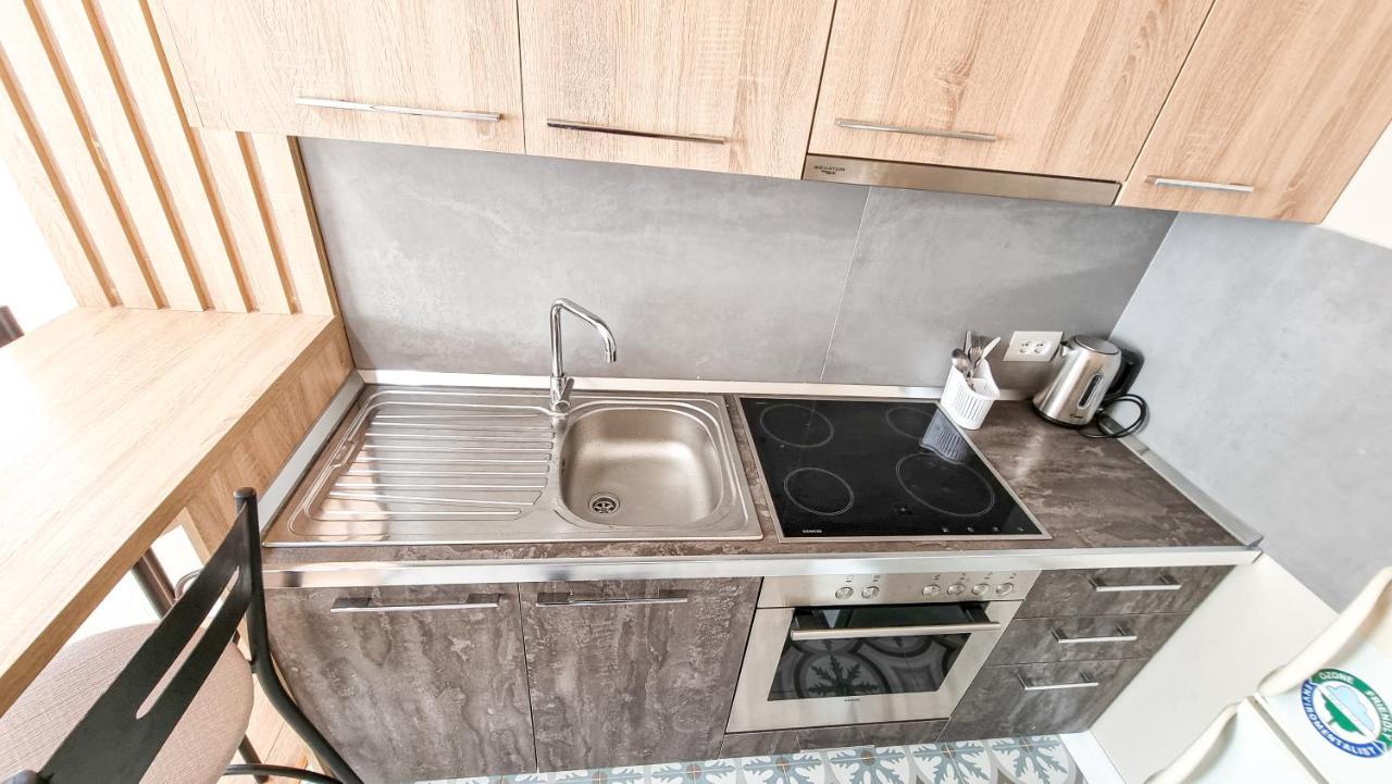 Skyline View 2Br Apartment Тирана Екстер'єр фото