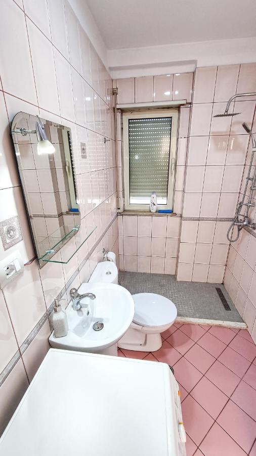 Skyline View 2Br Apartment Тирана Екстер'єр фото