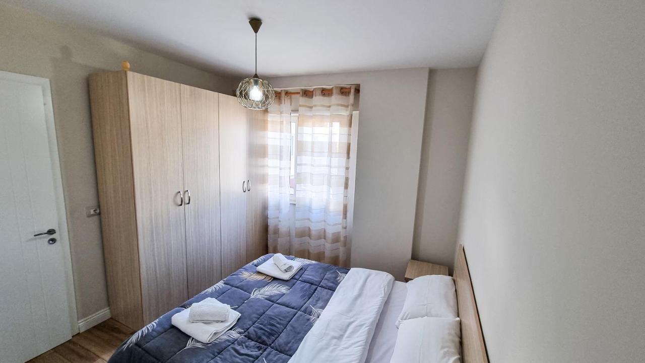Skyline View 2Br Apartment Тирана Екстер'єр фото