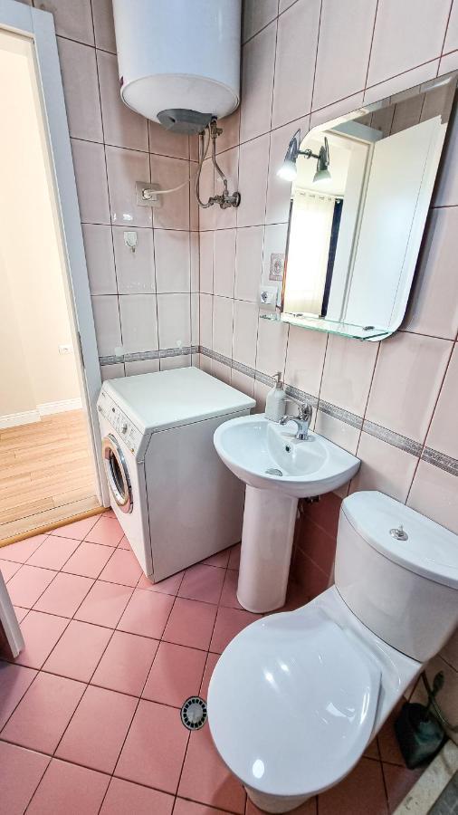 Skyline View 2Br Apartment Тирана Екстер'єр фото