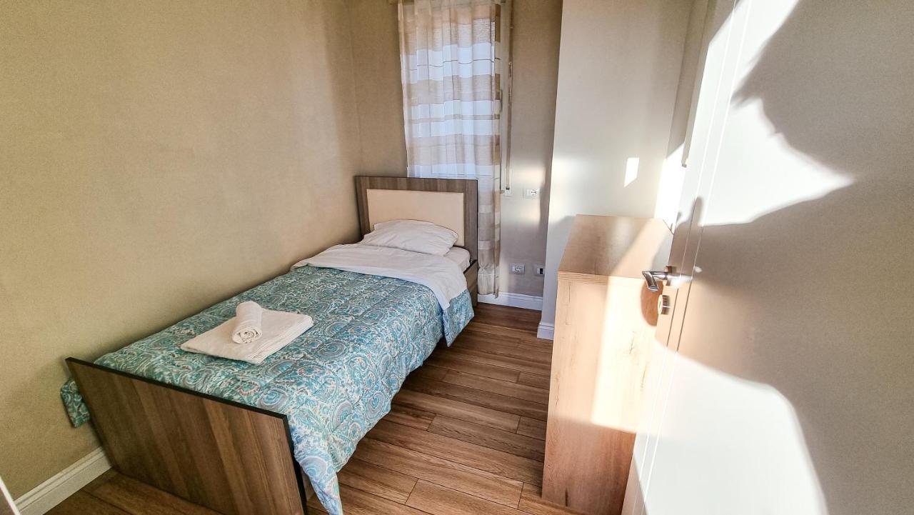 Skyline View 2Br Apartment Тирана Екстер'єр фото