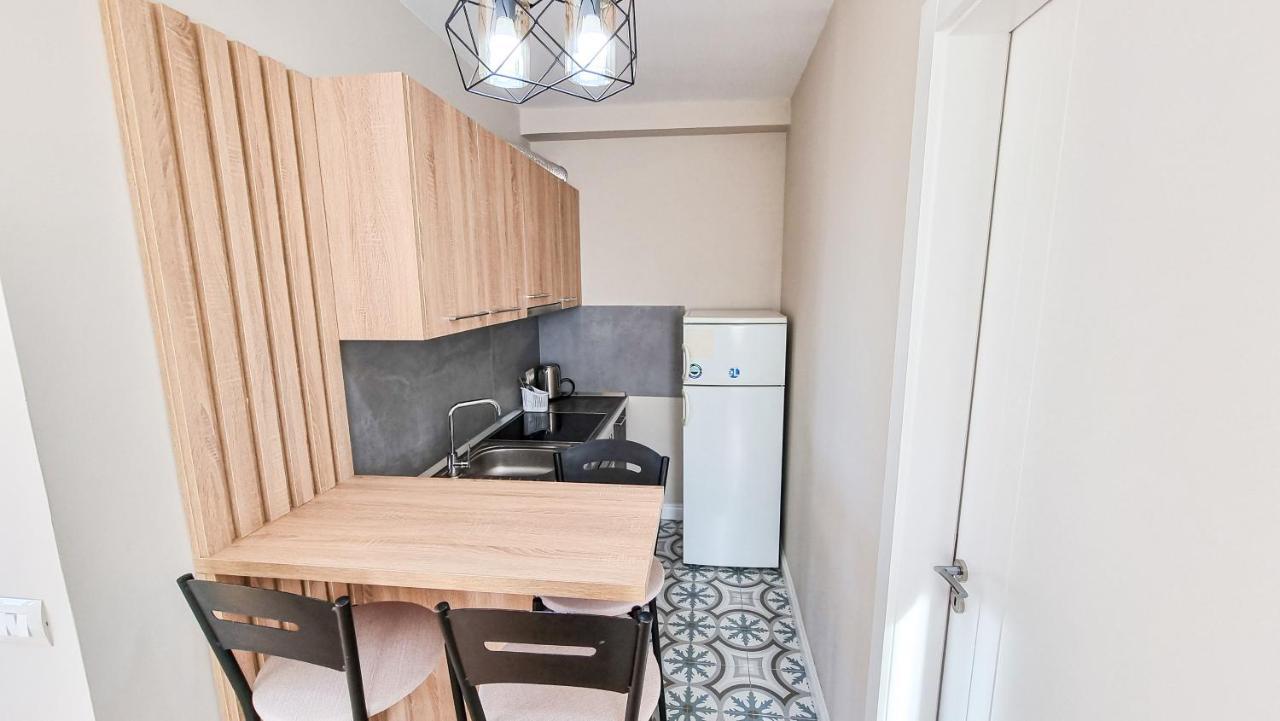 Skyline View 2Br Apartment Тирана Екстер'єр фото